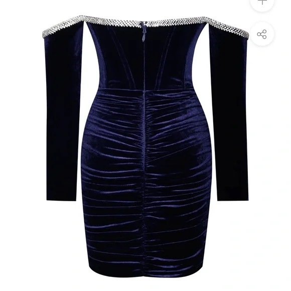Miss Circle Navy Velvet Off-Shoulder Mini Dress 👗 - Picture 8 of 12